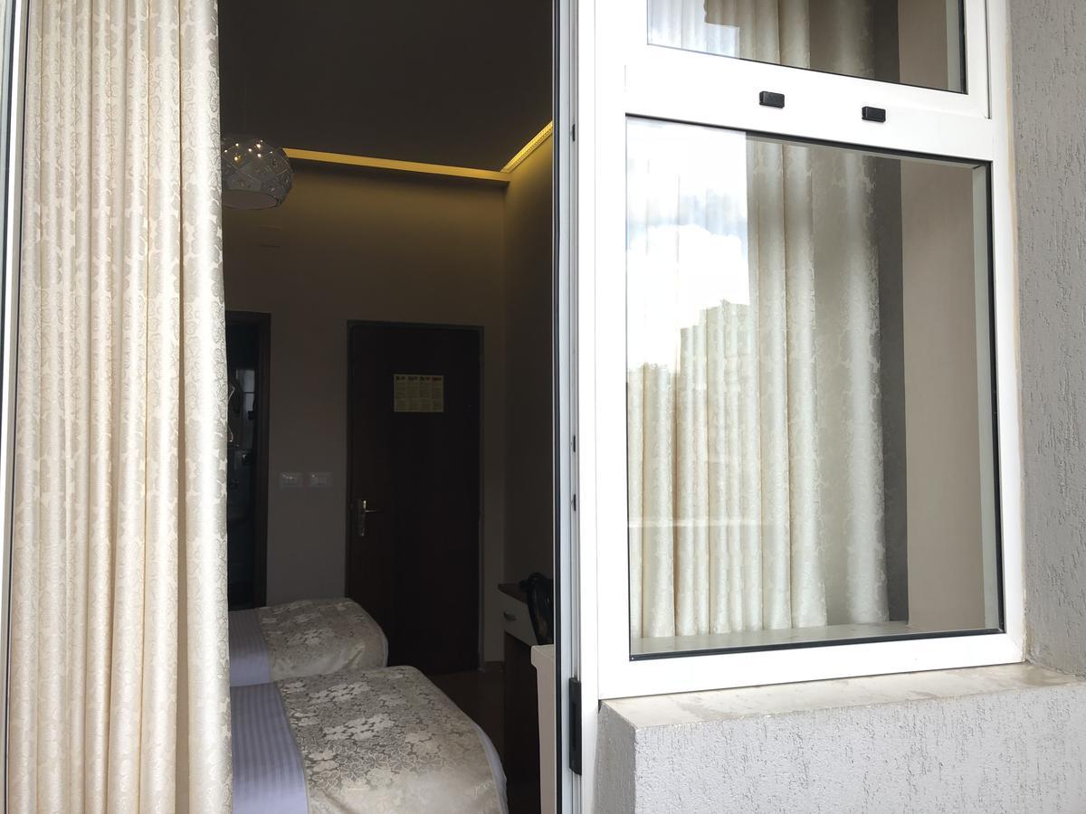 Hotel Palma Tirana Exterior foto