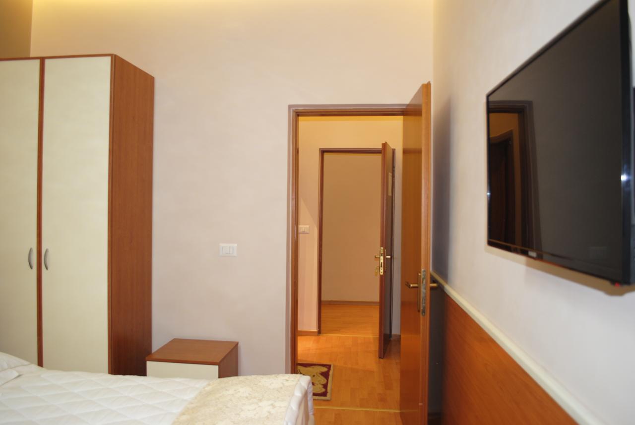 Hotel Palma Tirana Exterior foto